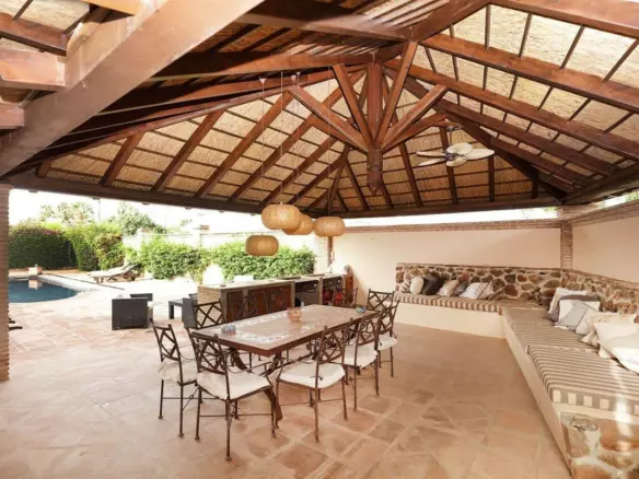 4-bedroom Villa In Estepona, Spain (177 M²)