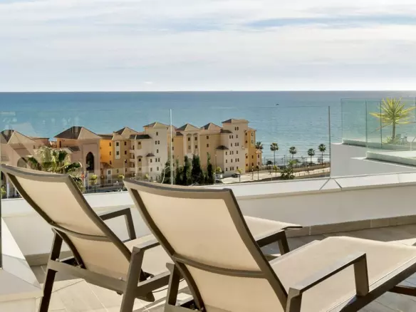3-bedroom Town House In Fuengirola, Spain (152 M²)