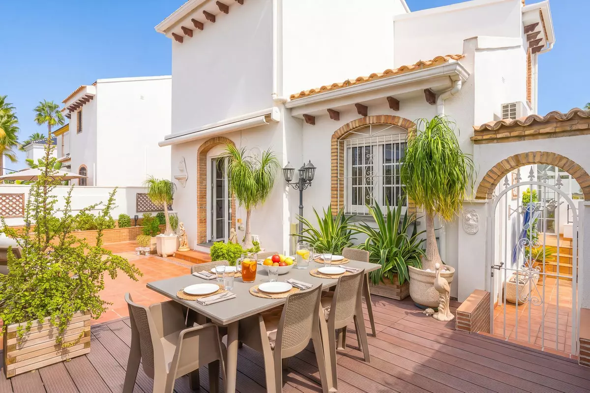 3-bedroom Villa In Orihuela, Spain (120 M²)