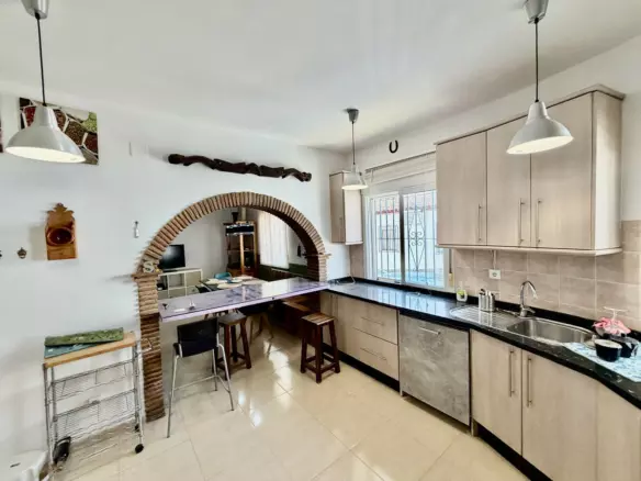 3-bedroom Villa In Benamargosa, Spain (140 M²)