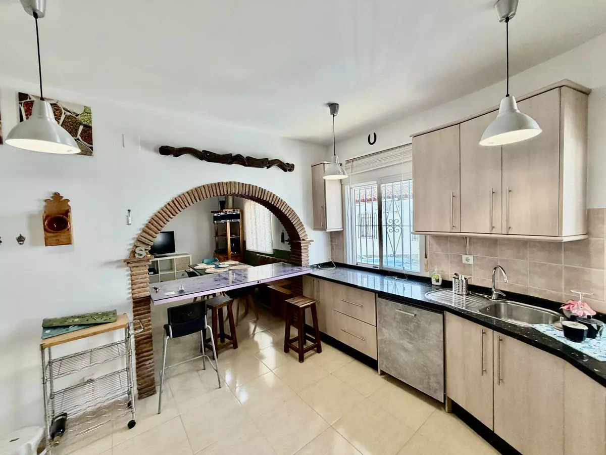 3-bedroom Villa In Benamargosa, Spain (140 M²)