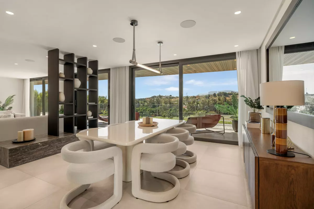 5-bedroom Villa In Marbella, Spain (342 M²)