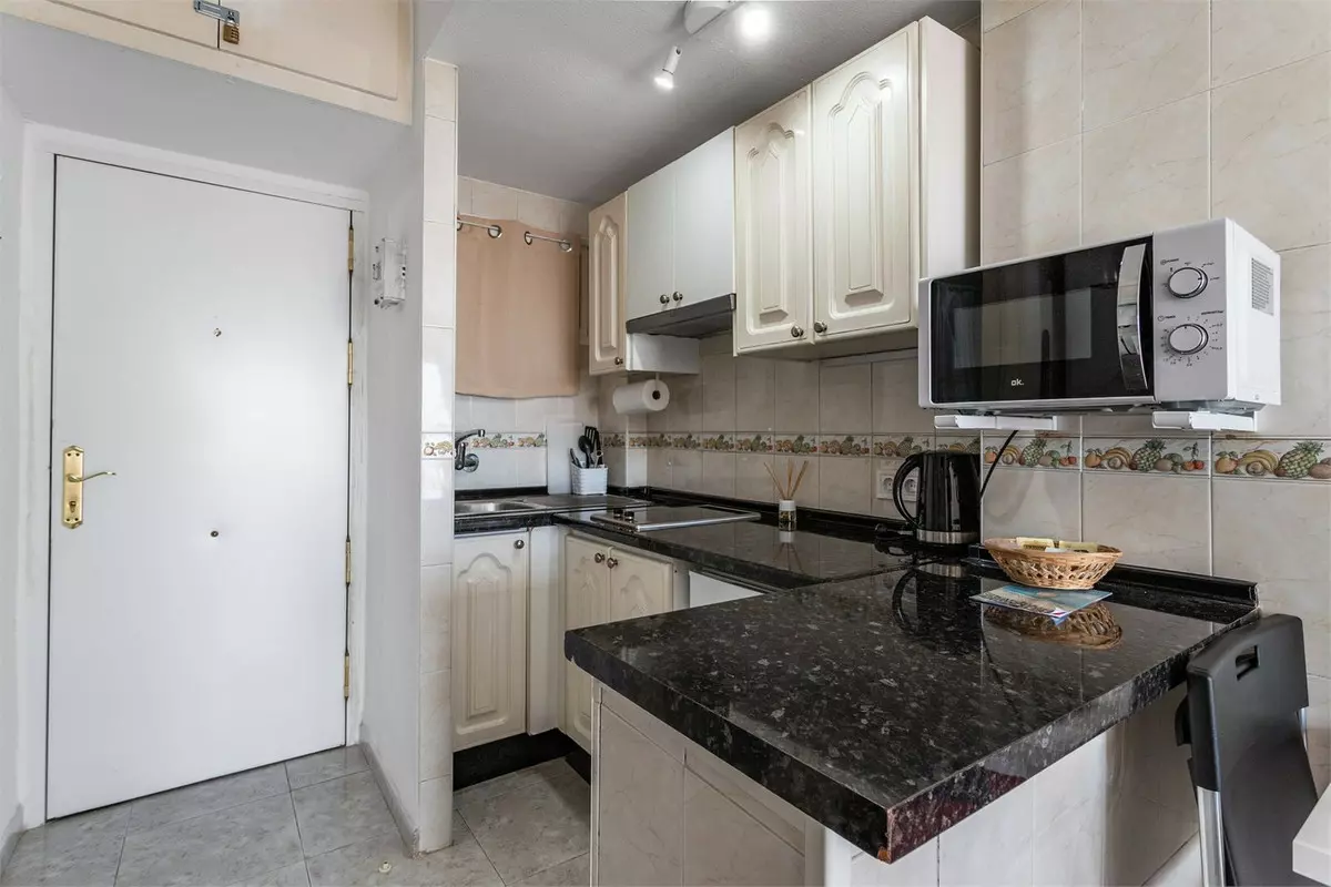 1-bedroom Apartment In Benalmádena, Spain (31 M²)