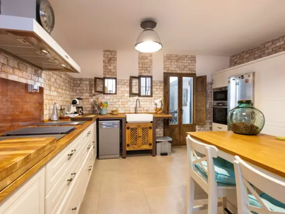3-bedroom Town House In Alhaurín El Grande, Spain (223 M²)