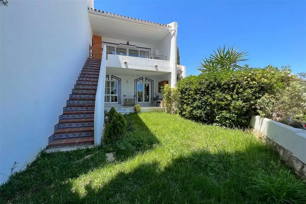 4-bedroom Villa In Mijas, Spain (209 M²)