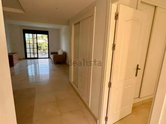 2-bedroom Apartment In Benalmádena, Spain (80 M²)