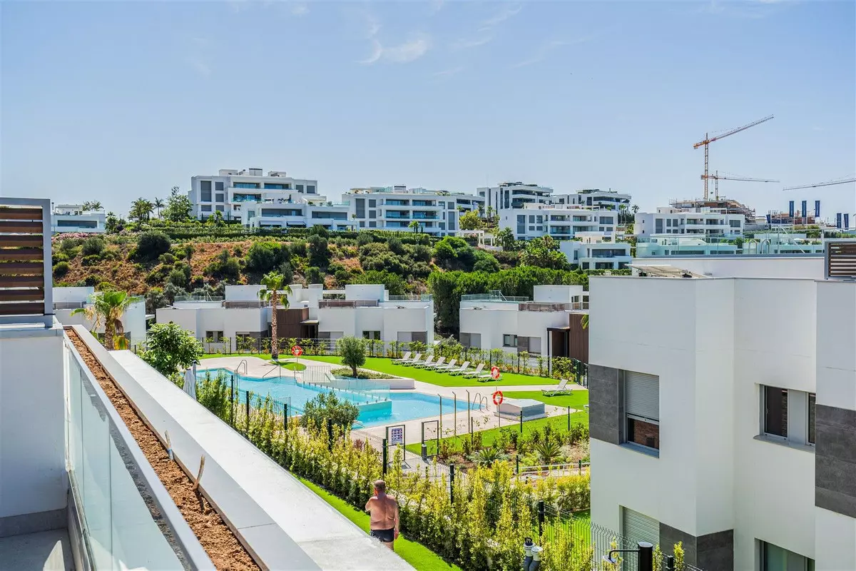 3-bedroom Apartment In Marbella, Spain (148 M²)