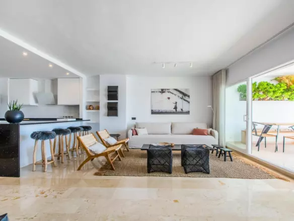 2-bedroom Apartment In Marbella, Spain (170 M²)