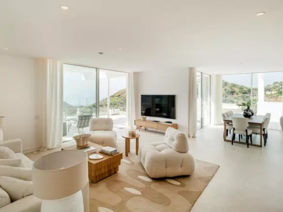 3-bedroom Apartment In Ojen, Spain (267 M²)