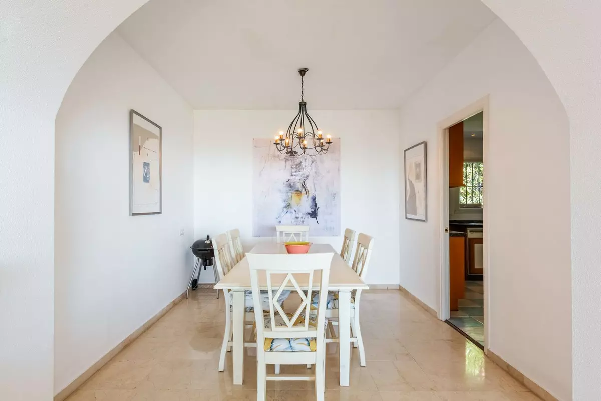 2-bedroom Town House In Estepona, Spain (135 M²)