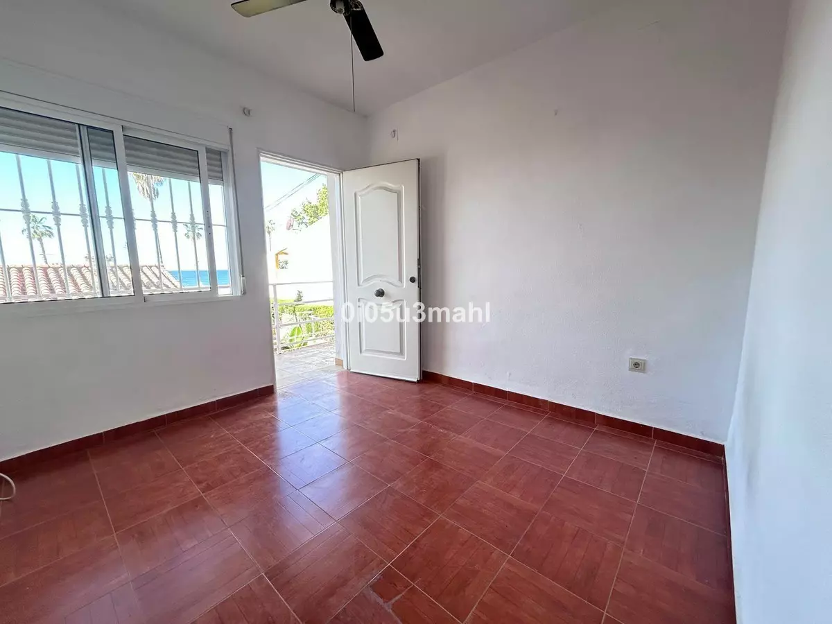 2-bedroom Villa In Rincón De La Victoria, Spain (42 M²)