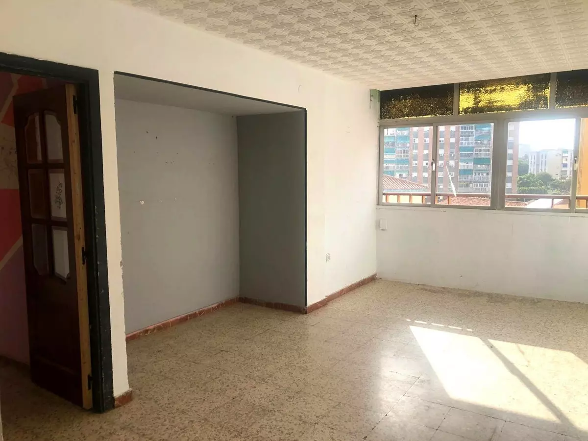 3-bedroom Apartment In Málaga, Spain (83 M²)