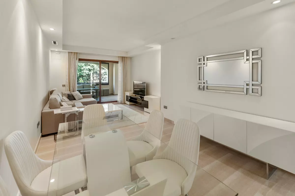 2-bedroom Apartment In Marbella, Spain (128 M²)