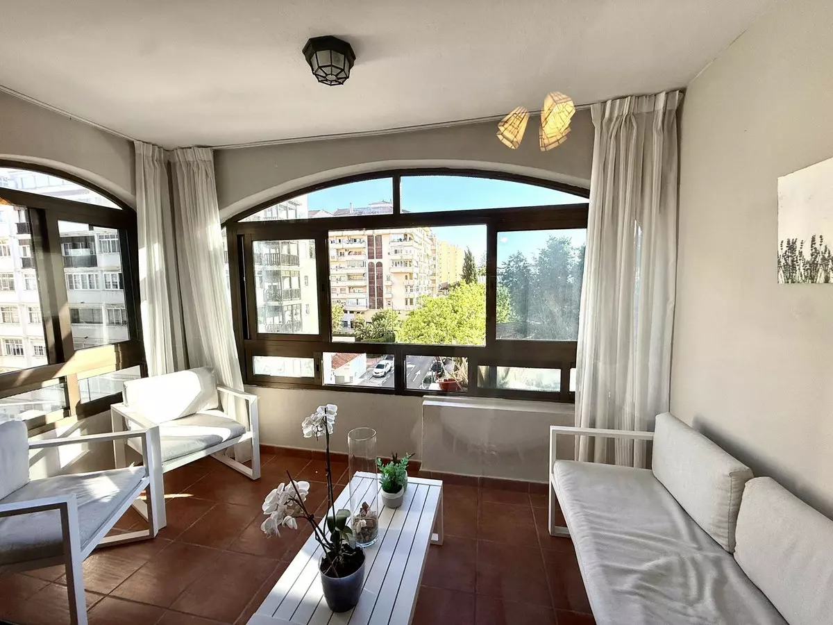 3-bedroom Apartment In Málaga, Spain (165 M²)