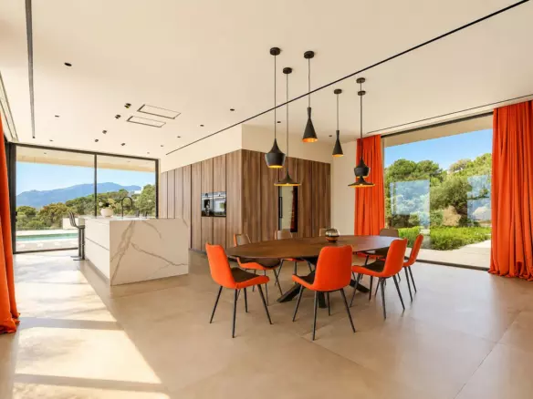5-bedroom Villa In Benahavis, Spain (460 M²)