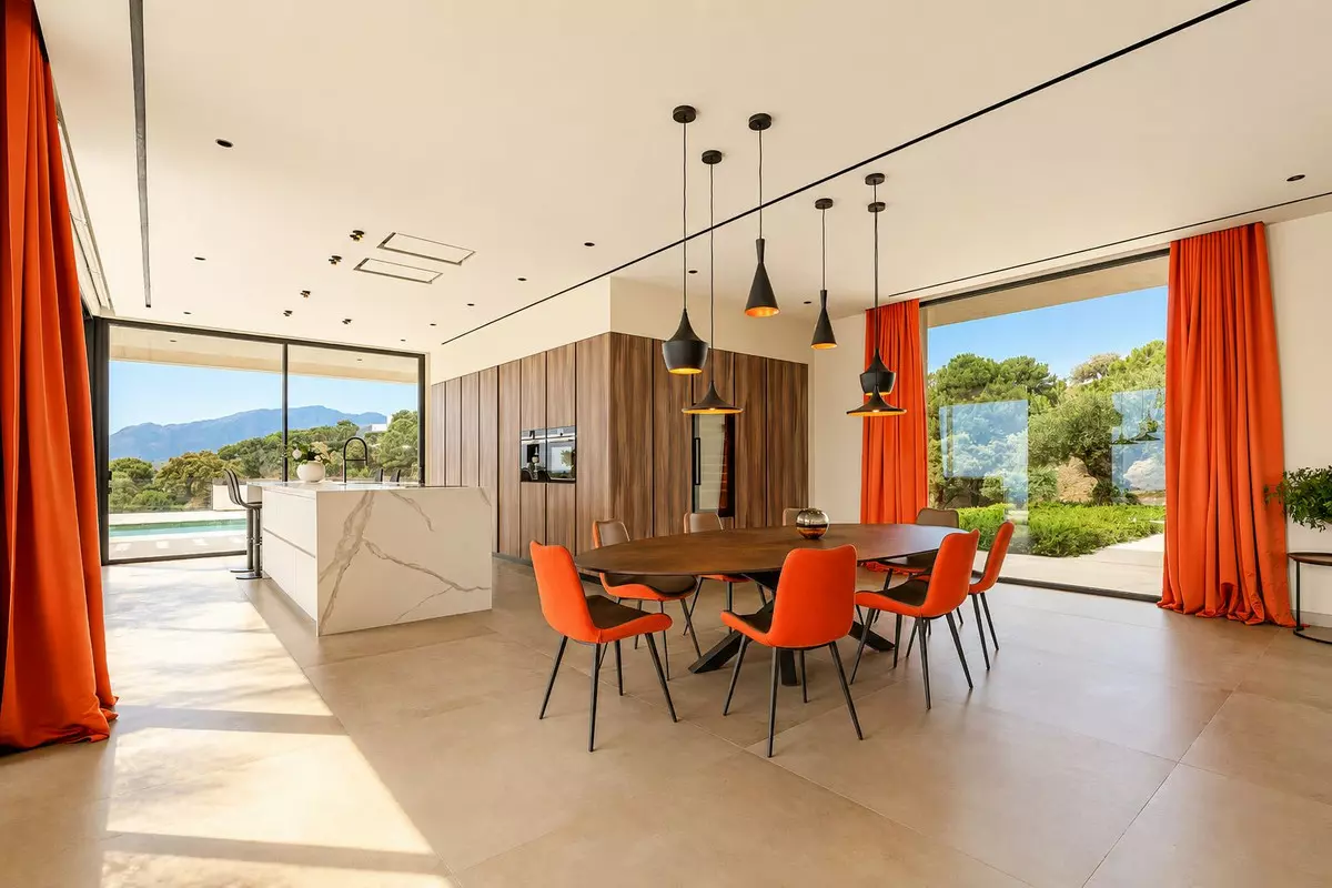 5-bedroom Villa In Benahavis, Spain (460 M²)