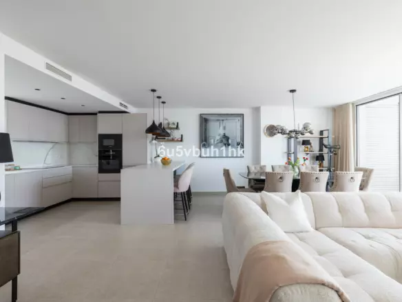 3-bedroom Apartment In Benalmádena, Spain (185 M²)