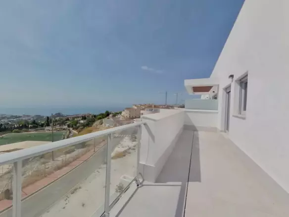 2-bedroom Apartment In Benalmádena, Spain (116 M²)