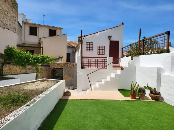 4-bedroom Town House In Cuevas De San Marcos, Spain (221 M²)