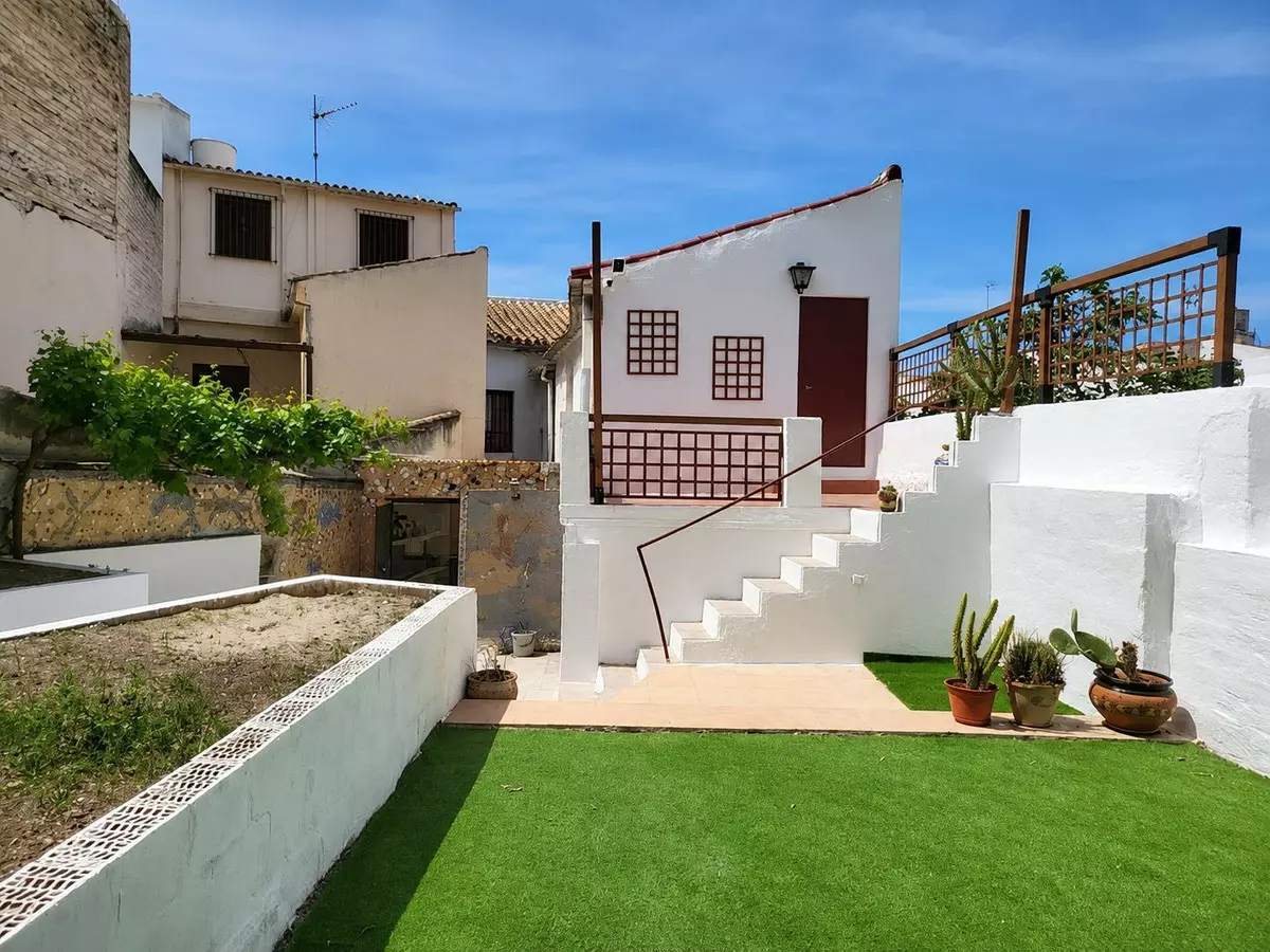 4-bedroom Town House In Cuevas De San Marcos, Spain (221 M²)