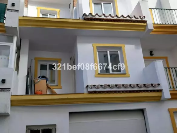 3-bedroom Town House In Estepona, Spain (270 M²)