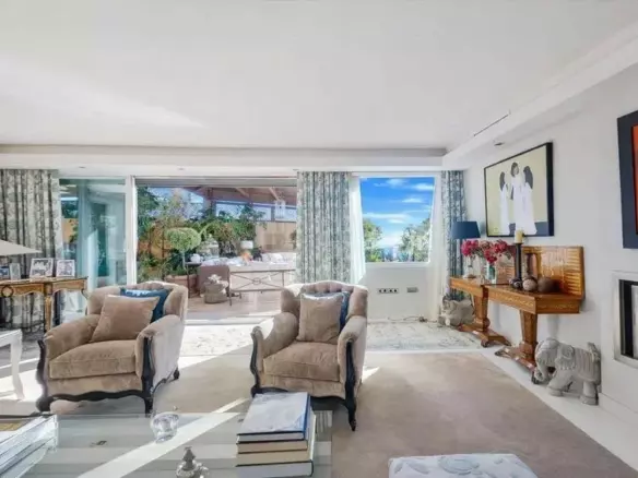 4-bedroom Villa In Málaga, Spain (400 M²)