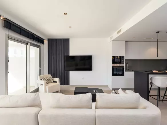 3-bedroom Apartment In Estepona, Spain (135 M²)