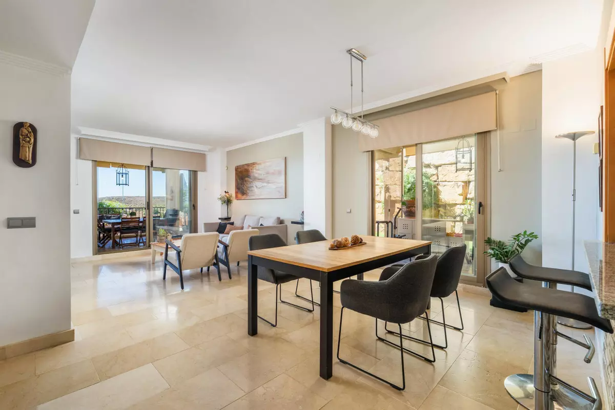 3-bedroom Apartment In Estepona, Spain (128 M²)