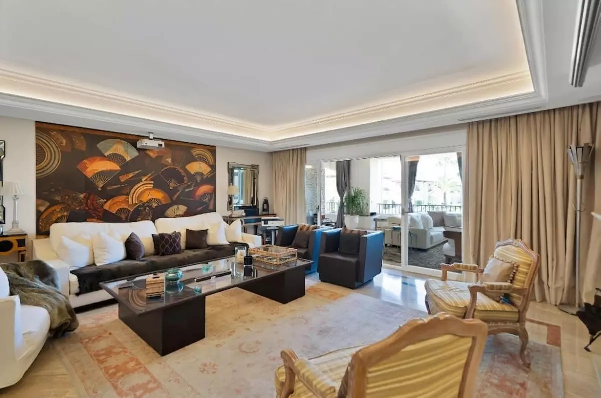 3-bedroom Apartment In Marbella, Spain (289 M²)