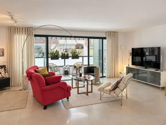 2-bedroom Apartment In Fuengirola, Spain (119 M²)