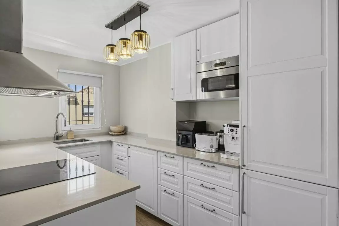 3-bedroom Apartment In Benalmádena, Spain (83 M²)