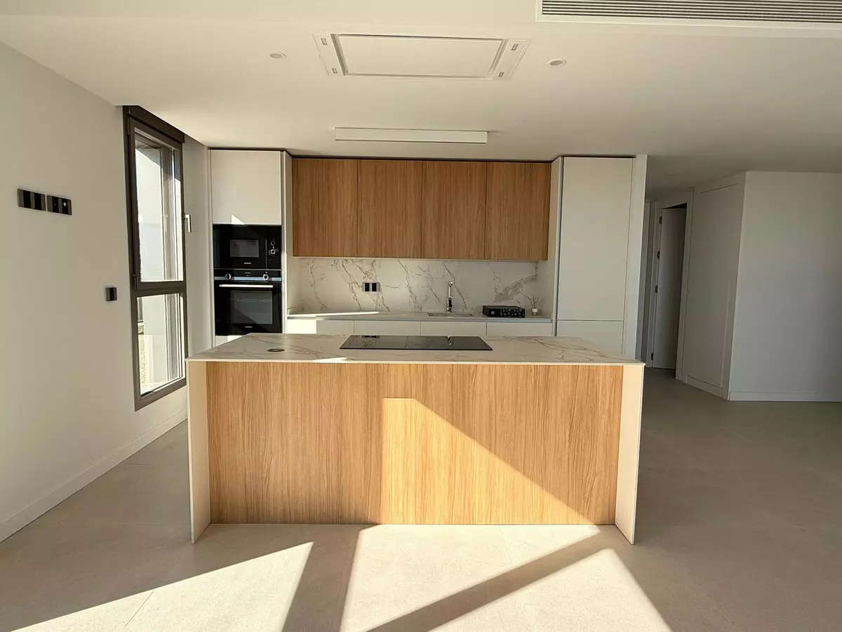 3-bedroom Apartment In Estepona, Spain (175 M²)