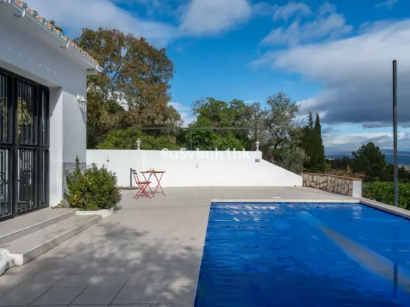 3-bedroom Country House In Alhaurín El Grande, Spain (223 M²)