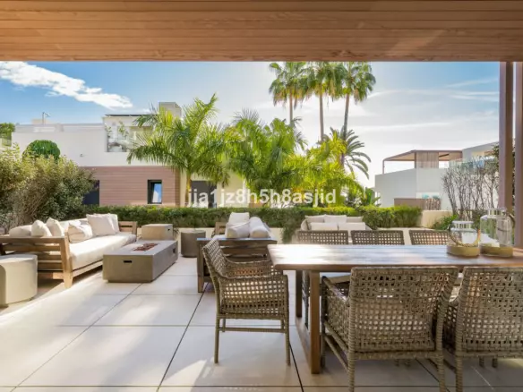 4-bedroom Villa In Marbella, Spain (421 M²)