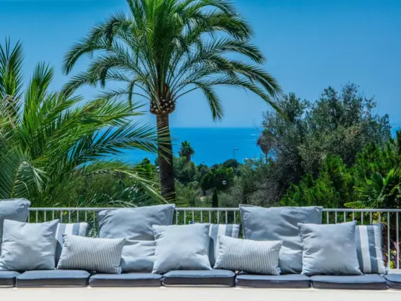 2-bedroom Apartment In Marbella, Spain (170 M²)