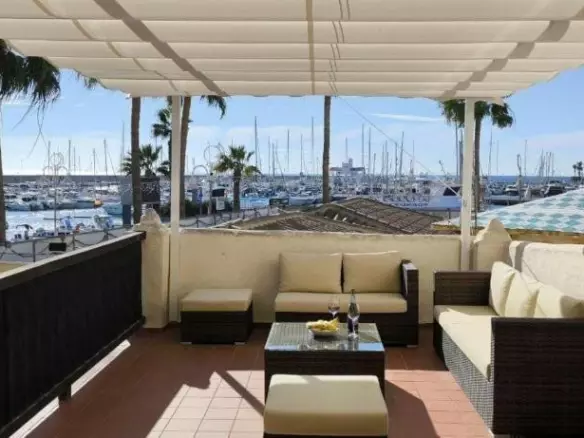 3-bedroom Apartment In Benalmádena, Spain (185 M²)