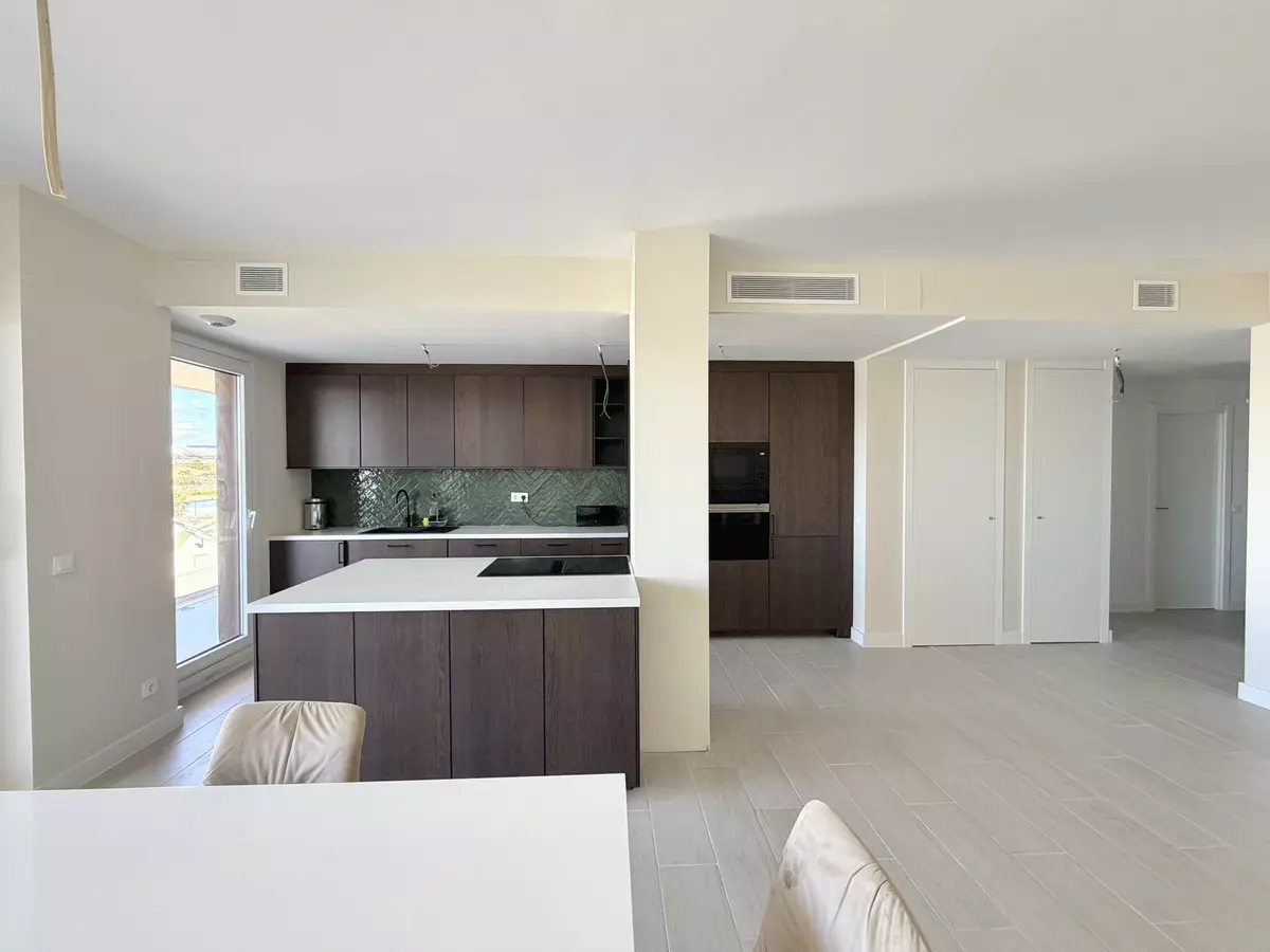 3-bedroom Apartment In Estepona, Spain (146 M²)