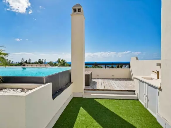 3-bedroom Apartment In Marbella, Spain (363 M²)