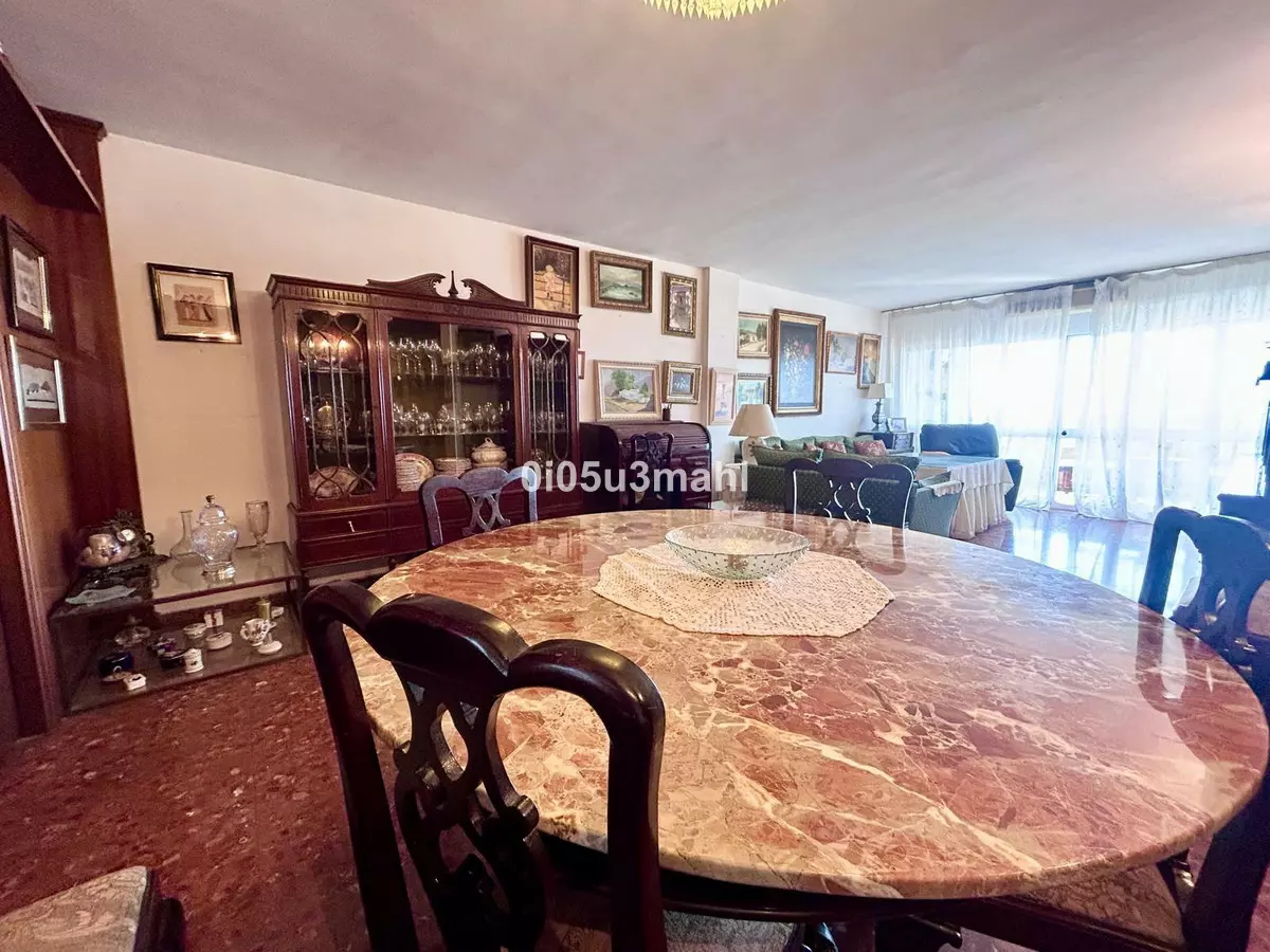 4-bedroom Apartment In Málaga, Spain (161 M²)