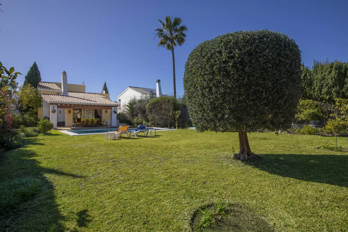 3-bedroom Villa In Benahavis, Spain (245 M²)