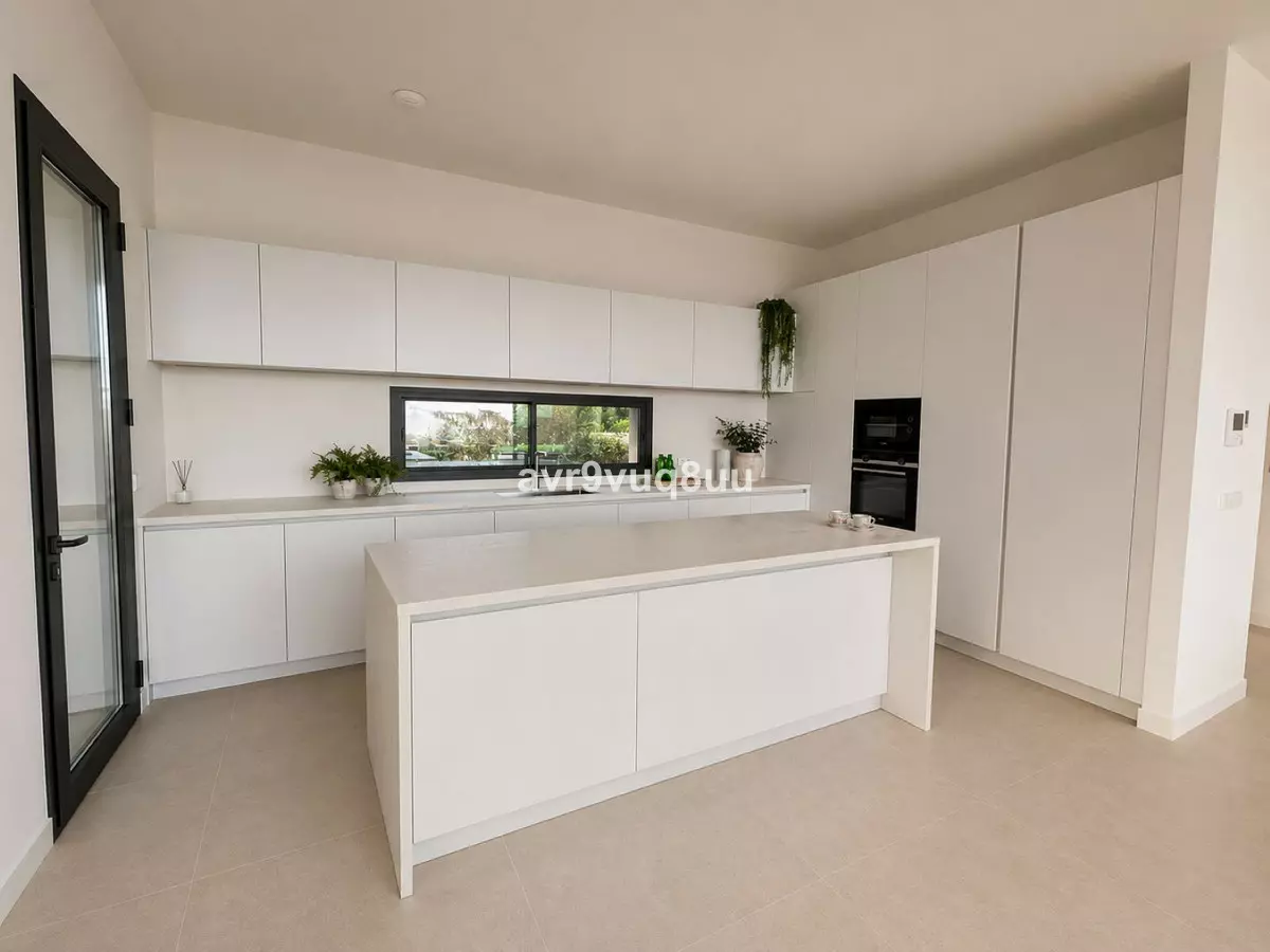3-bedroom Villa In Benahavis, Spain (175 M²)