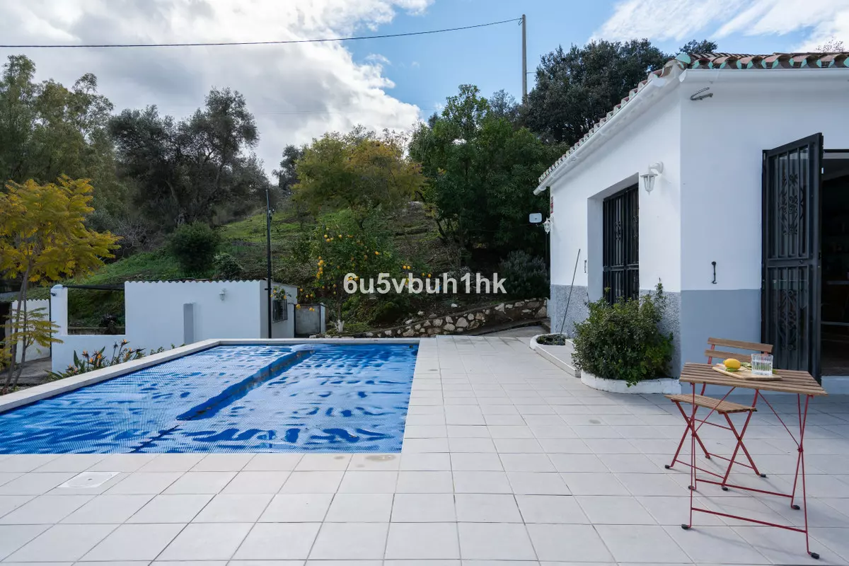 3-bedroom Country House In Alhaurín El Grande, Spain (223 M²)