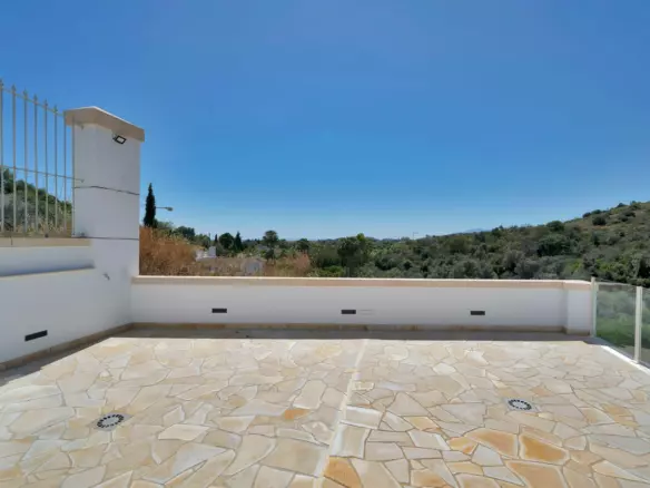 3-bedroom Villa In Marbella, Spain (379 M²)