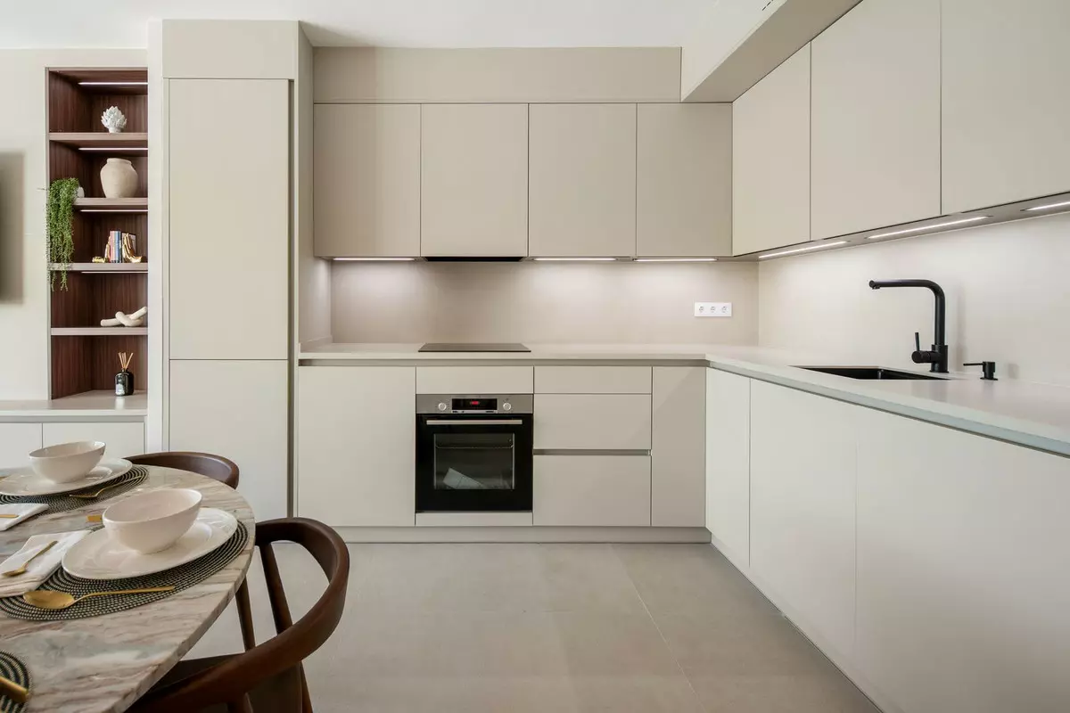3-bedroom Apartment In Estepona, Spain (193 M²)