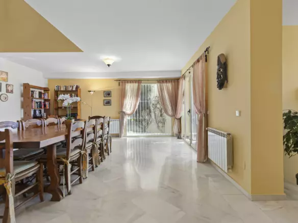 3-bedroom Villa In Benahavis, Spain (245 M²)