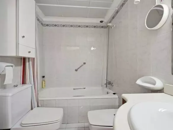 1-bedroom Apartment In Málaga, Spain (57 M²)