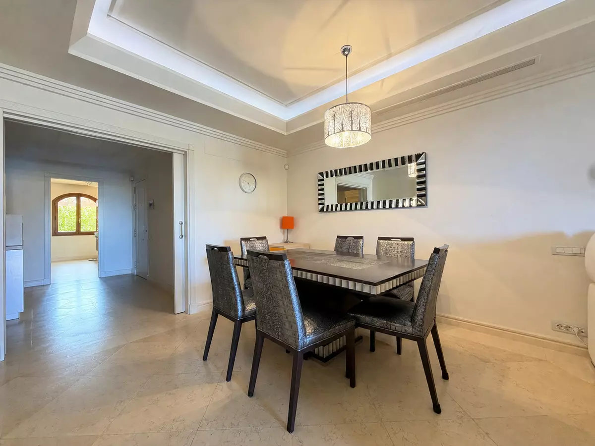 2-bedroom Apartment In Estepona, Spain (153 M²)