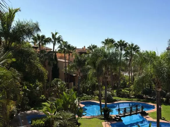 3-bedroom Apartment In Estepona, Spain (135 M²)