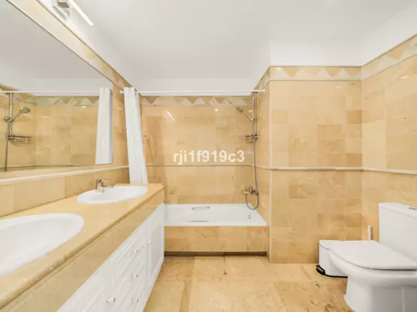 3-bedroom Apartment In Marbella, Spain (141 M²)