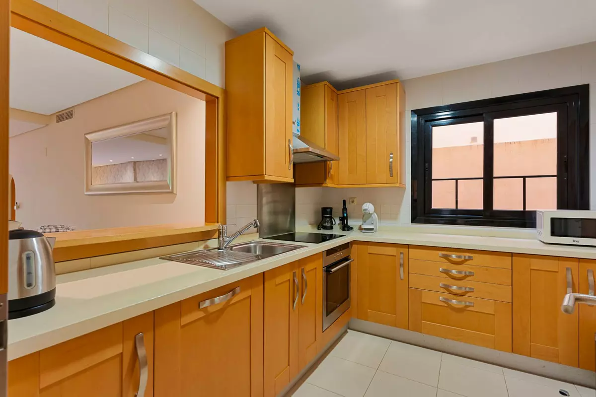 2-bedroom Apartment In Marbella, Spain (186 M²)
